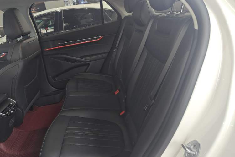 Used Ford Mondeo 2025 2.0T EcoBoost Luxury Version