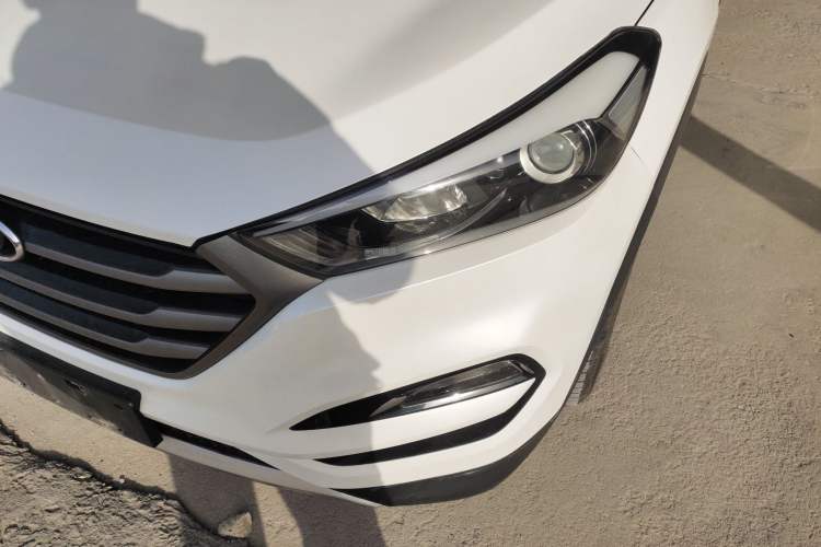 Used Hyundai Tucson 2015 2.0L Automatic Two-Wheel Drive Smart Version