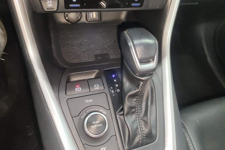 Used Toyota Wildlander 2023 Dual-Motor 2.5L E-CVT Four-Wheel Drive Prestige Edition
