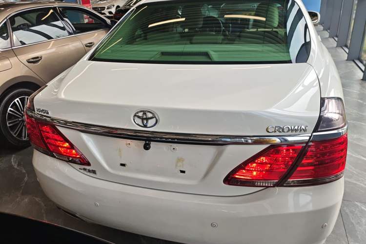 Used Toyota Crown 2012 2.5L Royal Navigation Edition
