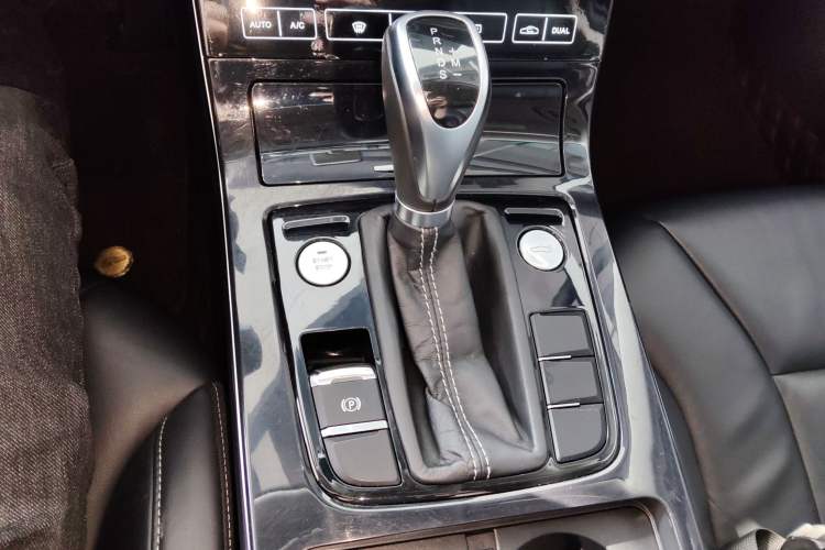 Used Hongqi H5 2019 30TD Dynamic Edition
