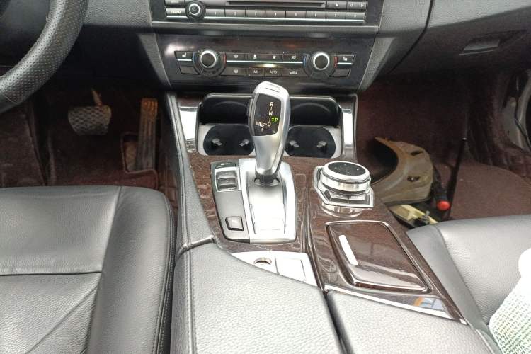 Used BMW 5 Series 2014 525Li Leading Model