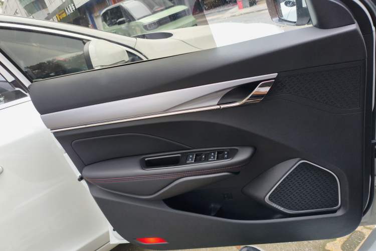 Used Geely Auto Binray 2019 200T DCT Binzhi Edition
