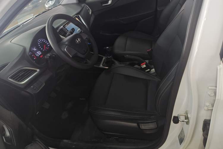 Used Hyundai Verna 2016 1.4L Manual Cool Edition GLS
