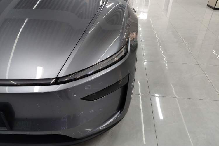 Used Tesla Model Y 2025 Rear-Wheel-Drive Version
