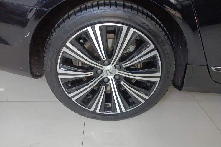 Used Volvo S90 2024 B5 Zhiyuan Luxury Edition
