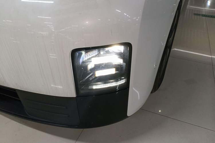 Used Li Auto MEGA 2024 Ultra Model
