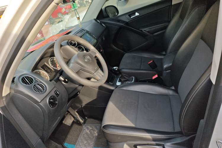 Used Volkswagen Tiguan 2017 300TSI Automatic Two-Wheel Drive Silk Road Luxury Edition
