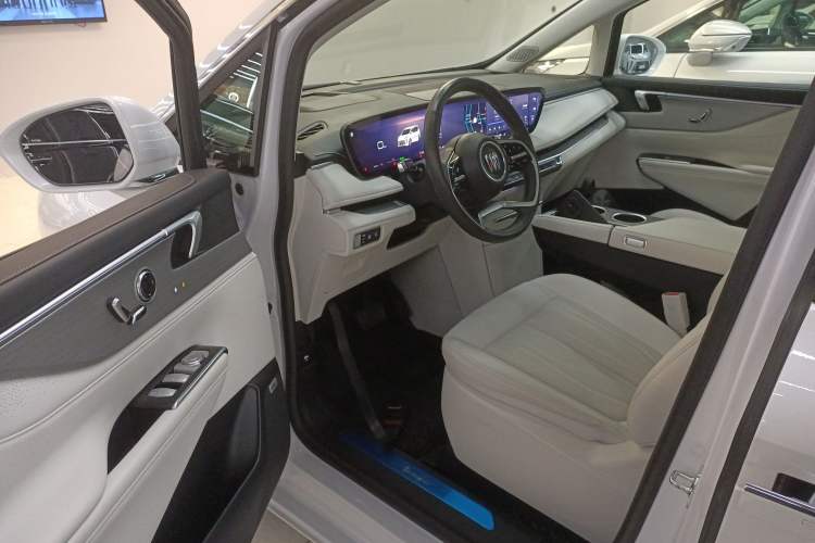 Used Buick GL8 New Energy 2024 Lu Zun Deluxe Edition 7-Seater
