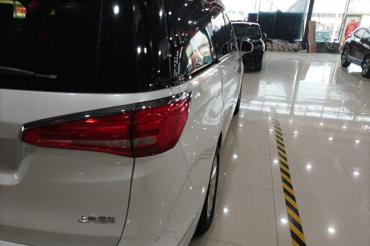 Used Buick GL8 2017 ES 28T Premium Version China V Standard