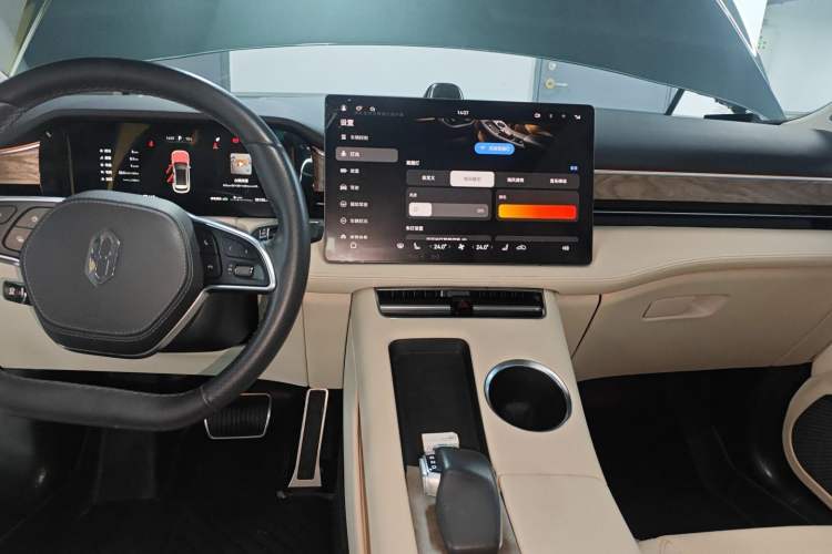 Used Hima AITO M5 2022 Extended-Range Four-Wheel Drive Performance Version
