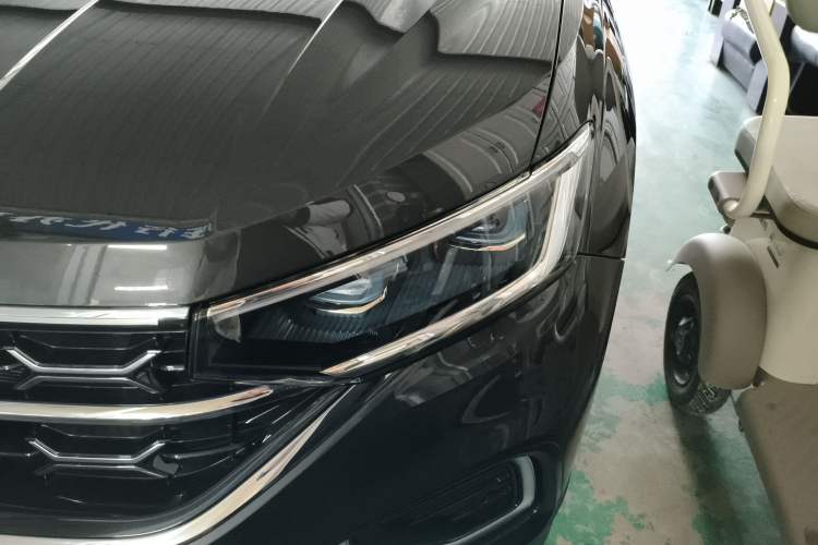 Used Volkswagen Tayron 2023 280TSI Two-Wheel-Drive Luxury Plus Advanced Version
