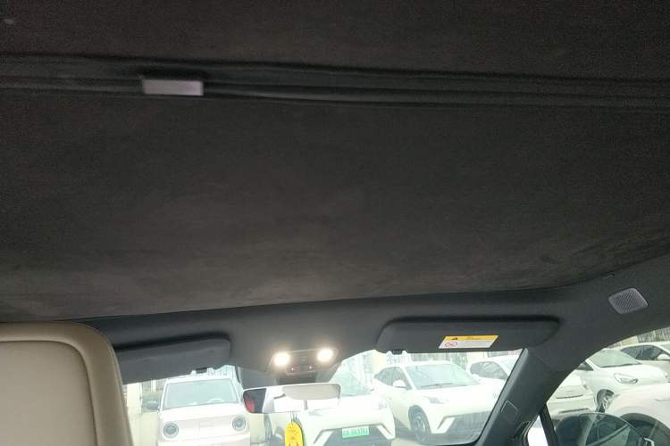 Used ONVO L60 2024 60 kWh Rear-Drive Version