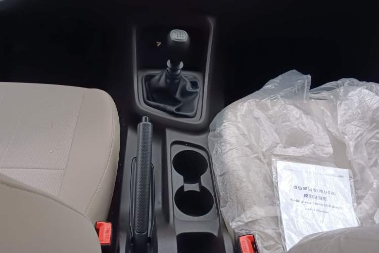 Used Wuling Hongguang V 2022 1.5L Jingqu Edition Electric-Assist LAR