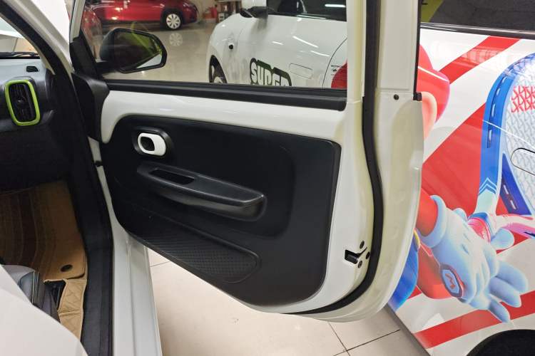 Used Roewe Clever 2021 302 km New Four-Seater Super-Efficient Version
