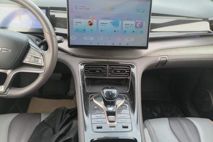 Used BYD Frigate 07 2023 DM-i 100KM Flagship Model
