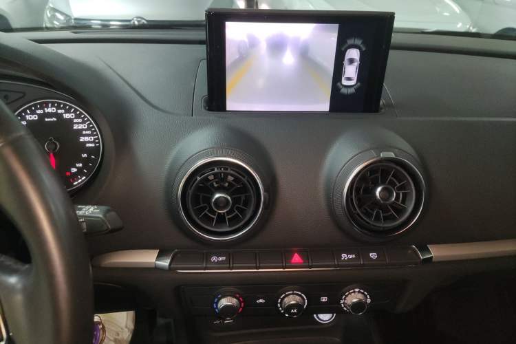 Used Audi A3 2018 30th Anniversary Edition Sportback 35 TFSI Ambition Model
