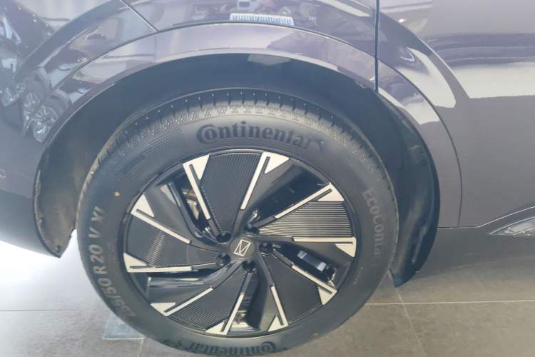 Used  07 2024 Pro+ All-Electric Version
