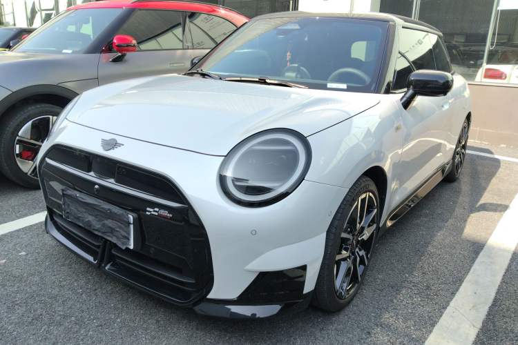Used MINI Electric MINI COOPER 2024 452km COOPER SE Racing Driver