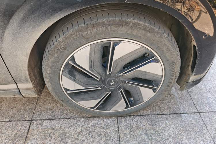 Used  eπ008 2024 210Max Range-Extended Version 6 Seats