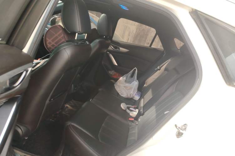 Used Mazda CX-4 2018 2.0L Automatic Two-Wheel Drive Blue Sky Premium Upgrade Version China VI Standard
