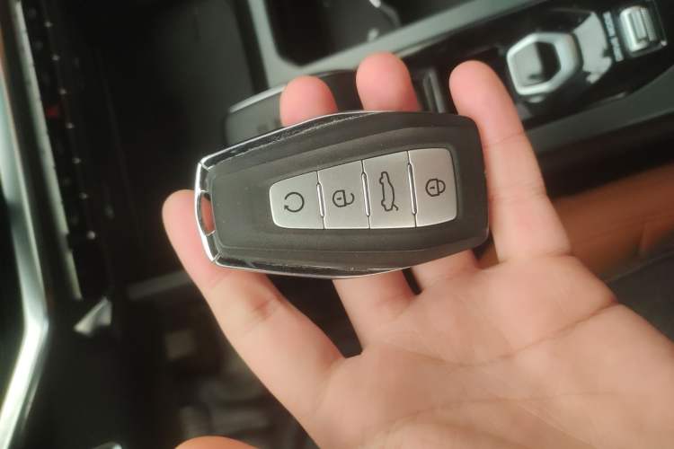 Used Geely Auto Haoyue L 2024 2.0T DCT Flagship Version
