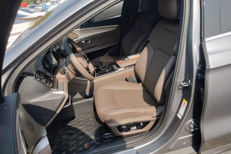 Used BYD Han 2022 DM-i 121KM Prestige Model
