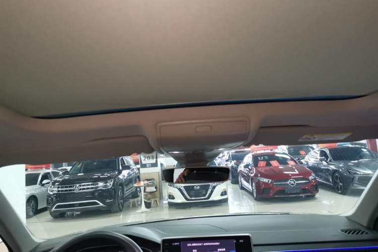 Used Volkswagen Tiguan L 2022 330TSI Automatic Two-Wheel Drive R-Line Enhanced Edition
