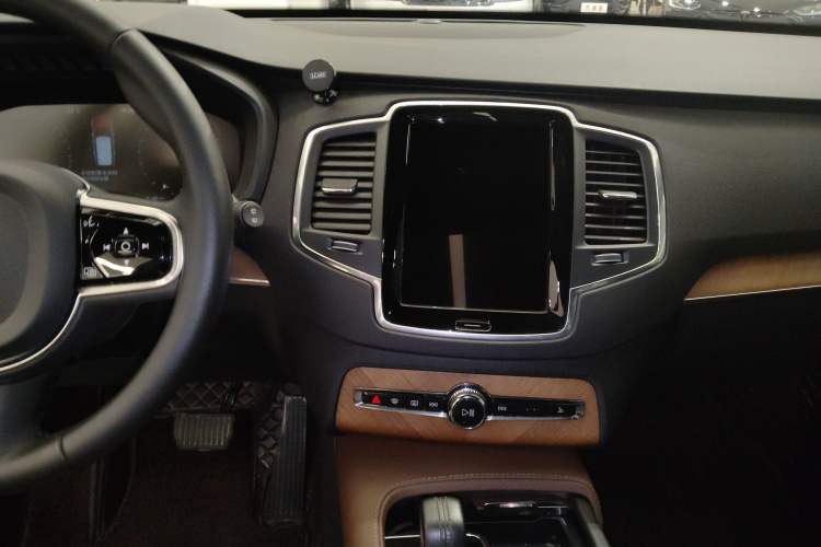 Used Volvo XC90 2021 B5 SmartDrive Luxury Edition 7 Seats
