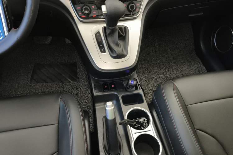 Used Haval M6 2019 1.5T DCT Two-Wheel Drive Elite Version China VI Standard
