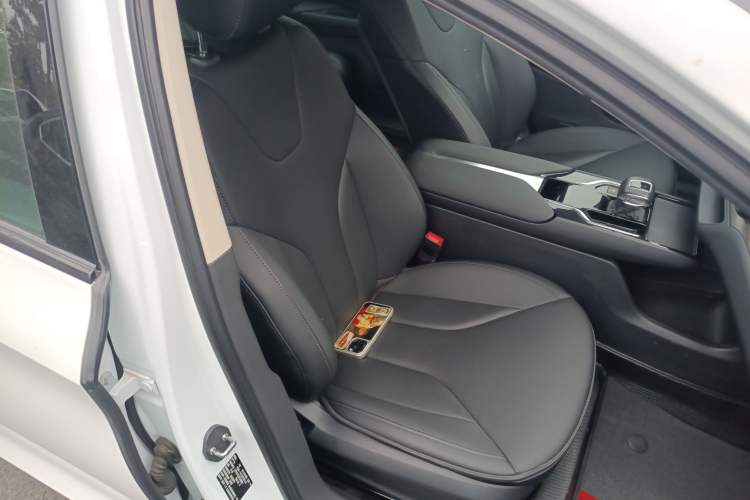 Used Hongqi E-QM5 2023 Revised Version Basic Travel Edition