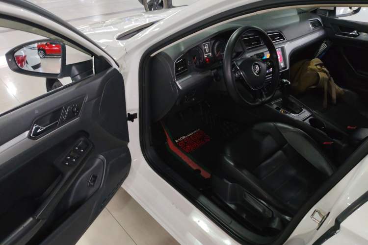 Used Volkswagen Lamando 2019 230TSI DSG Fashion Edition China VI
