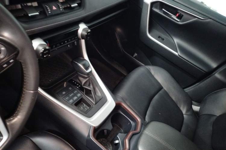 Used Toyota RAV4 2021 2.0L CVT 4x4 Style PLUS Edition
