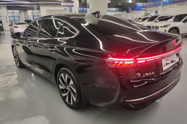 Used Volkswagen Passat 2025 Pro 380TSI Dragon Edition
