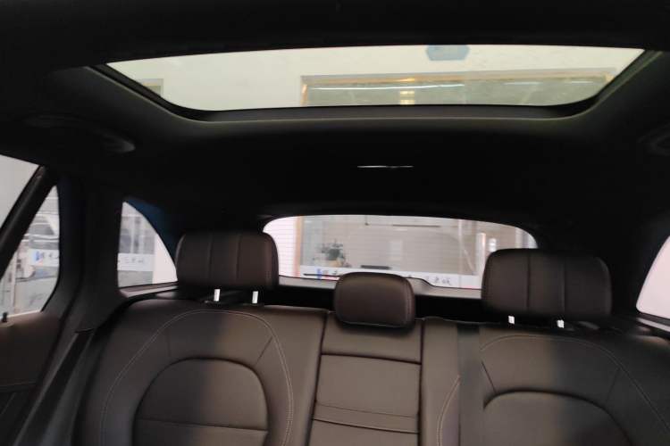 Used Mercedes-Benz GLC 2018 GLC 260 4MATIC Luxury Model