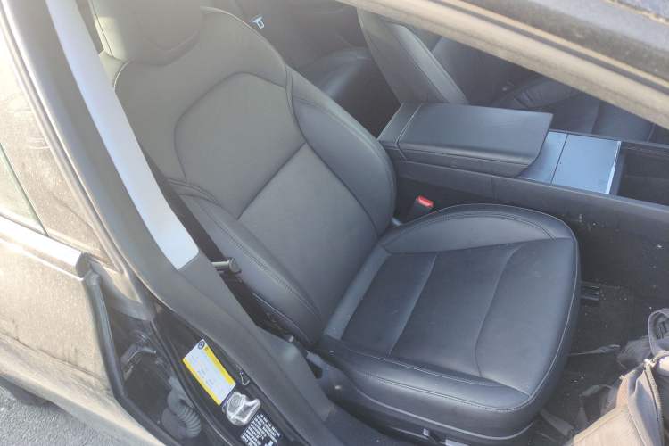 Used Tesla Model 3 2023 Rear-Wheel-Drive Version
