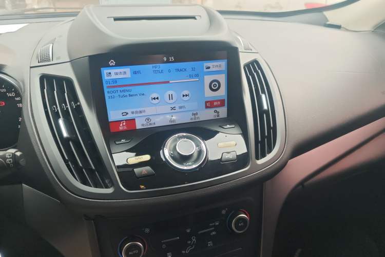 Used Ford Kuga 2018 Facelifted EcoBoost 180 Two-Wheel-Drive Platinum Wing Edition
