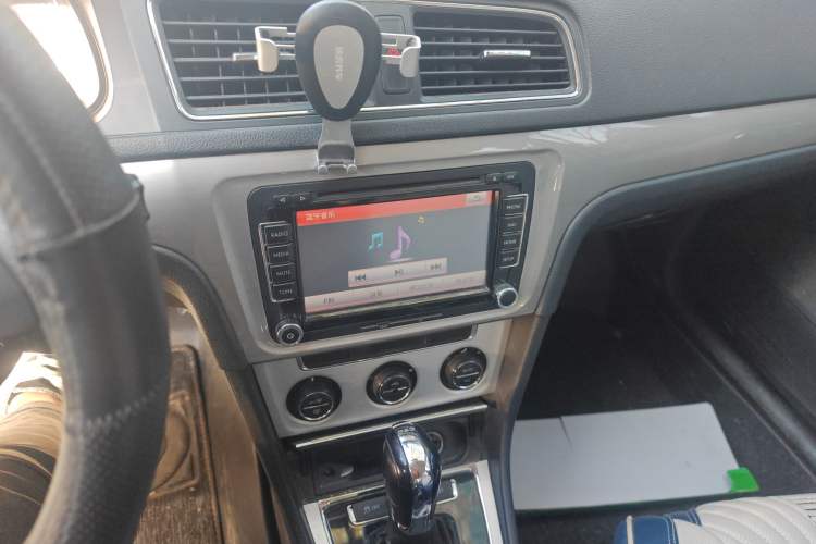 Used Volkswagen Lavida 2014 1.4 TSI DSG BlueMotion Technology Version