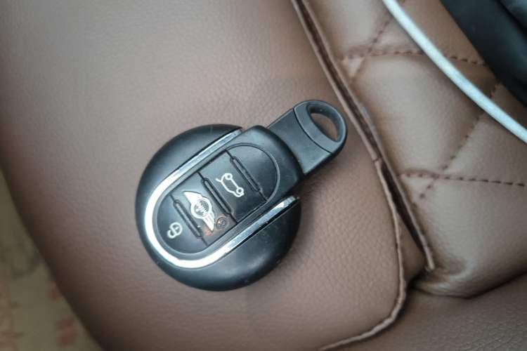 Used  MINI 2016 1.5T COOPER Five-Door Edition
