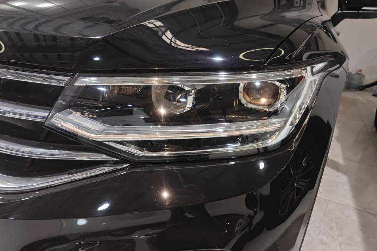 Used Volkswagen Tiguan L 2022 330TSI Automatic Two-Wheel Drive Smart Edition
