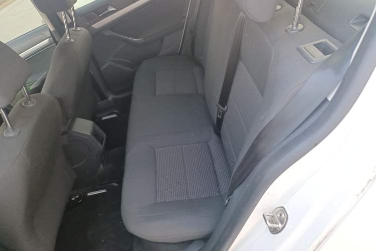 Used Volkswagen Lavida 2015 1.6L Automatic Fashion Edition
