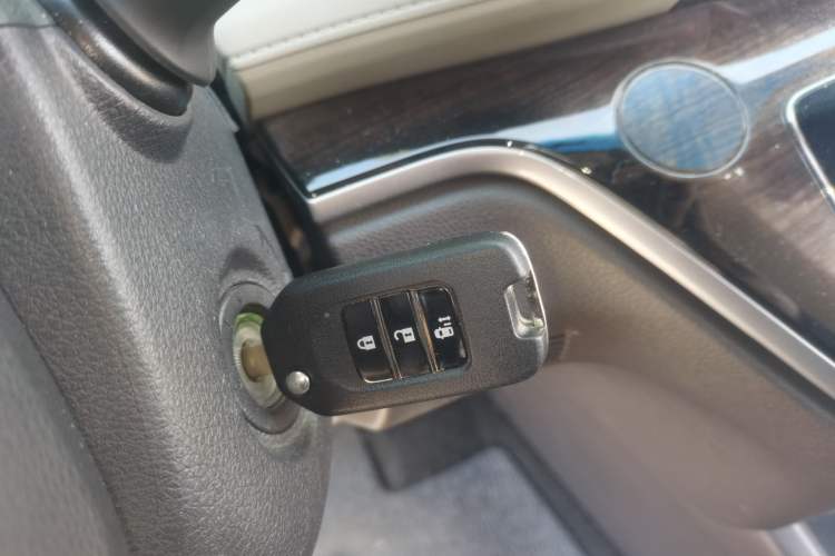 Used Honda Odyssey 2015 2.4L Comfort Edition
