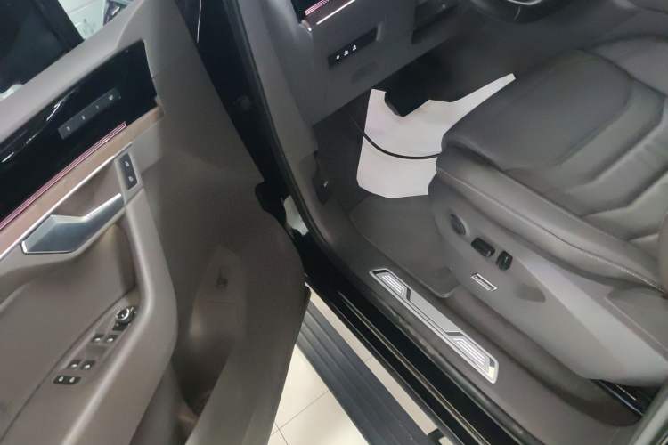 Used Volkswagen Touareg 2022 3.0 TSI Luxury Edition Black Diamond Sport Package
