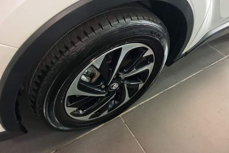 Used Toyota IZOA 2020 2.0L Enjoy Edition