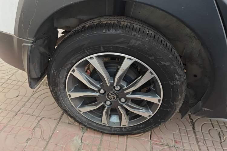 Used Toyota YARiS L 2022 X-Trail 1.5L CVT Luxury PLUS Edition