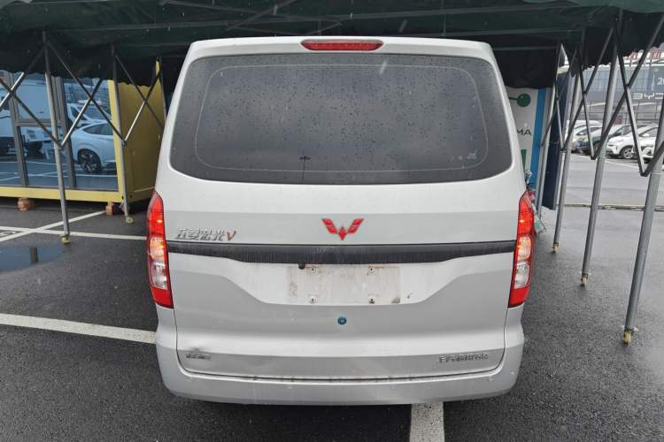 Used Wuling Hongguang V 2022 1.5L Jingqu Version Hydraulic Power Steering LAR