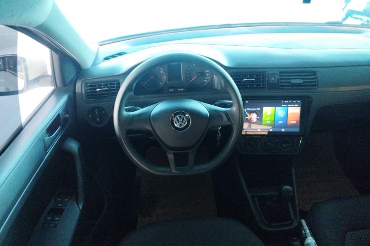 Used Volkswagen Santana 2016 1.4L Manual Fashion Edition
