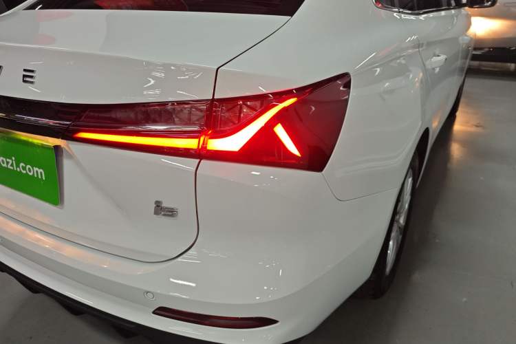 Used Roewe i5 2023 1.5L CVT Luxury Edition