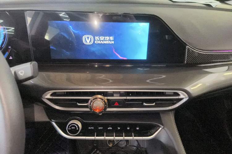 Used Changan Eado 2020 PLUS Blue Whale NE 1.4T GDI DCT Prestige Model
