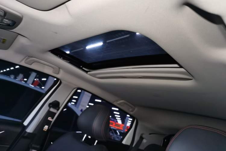 Used Geely Auto Vision X3 2021 PRO 1.5L CVT Deluxe Model
